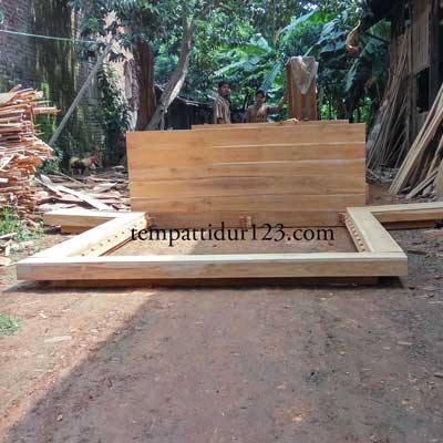 Tempat Tidur Minimalis Kayu jati